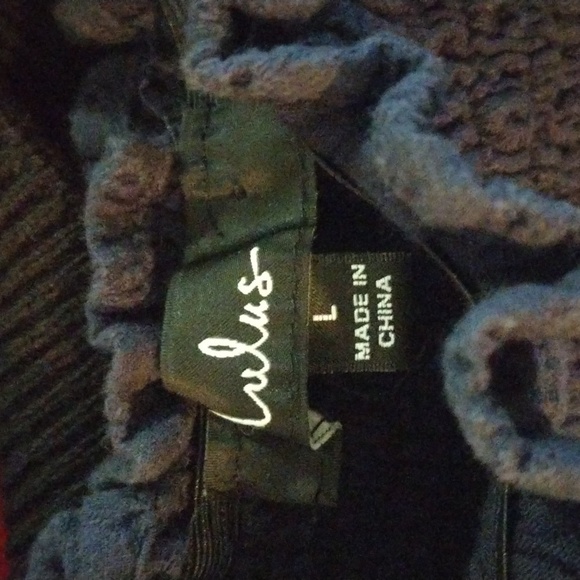 Lulu's eyelet jumpsuit with a ruffle sleeves - Picture 3 of 5